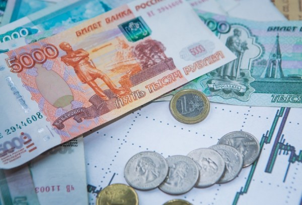   Финансист назвал самые перспективные валюты для накоплений 